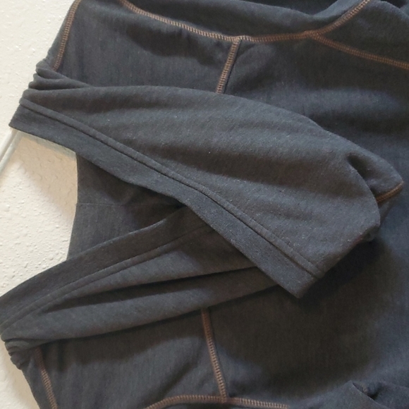 Under Armour Top hoodie. - Picture 8 of 13